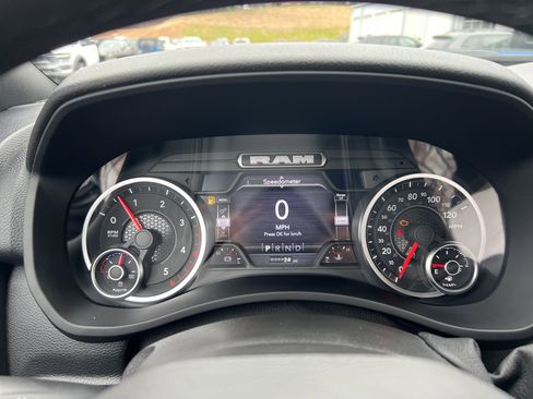 Used 2025 RAM 5500 2WD Regular Cab image 25