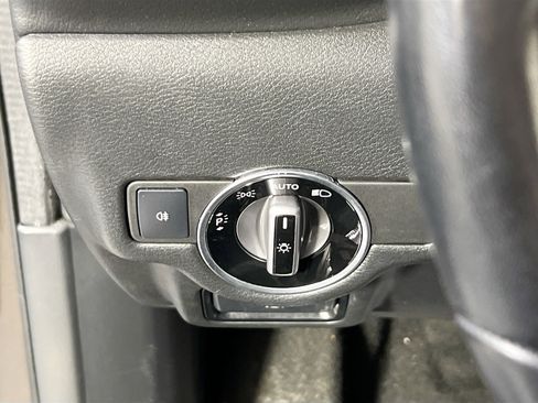 Used 2019 INFINITI QX30 Premium w/ Navigation Package image 10