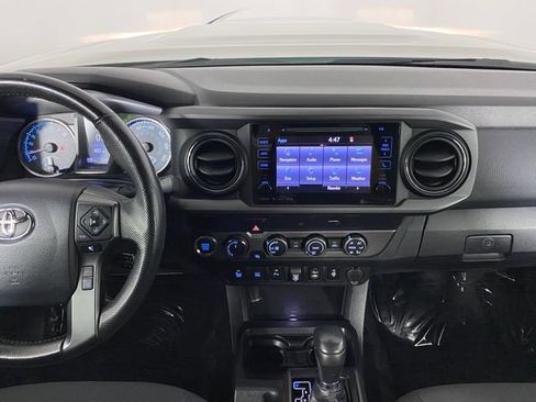 Certified 2019 Toyota Tacoma TRD Sport AWD/4WD image 13
