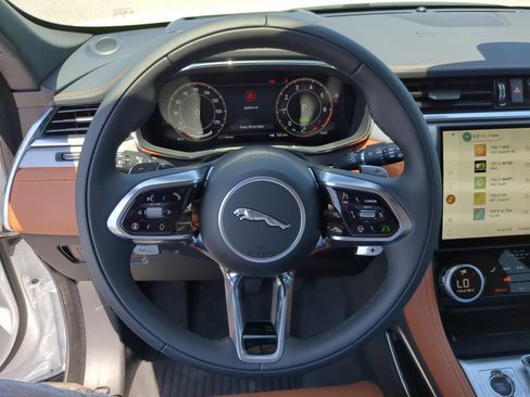 New 2026 Jaguar F-PACE R-Dynamic S image 29