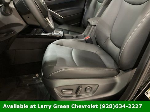 Used 2026 Toyota Corolla Cross XLE image 10