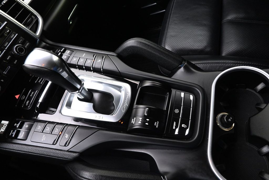 Used 2014 Porsche Cayenne Platinum Edition AWD/4WD image 34