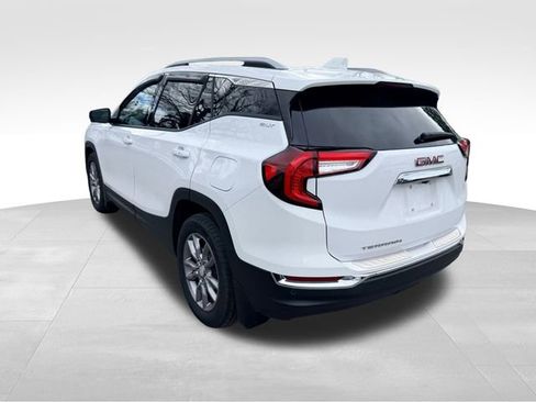 Used 2023 GMC Terrain SLT w/ Infotainment Package II image 7