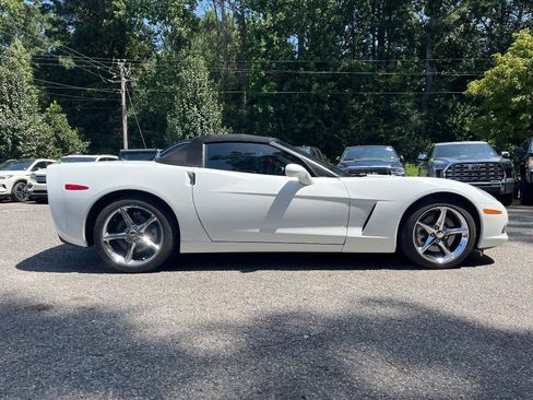 Used 2011 Chevrolet Corvette Convertible w/ Preferred Equipment Group RWD image 6