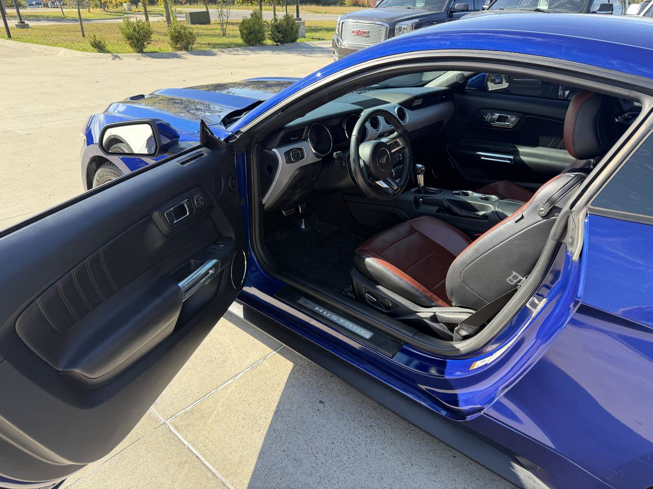 Used 2016 Ford Mustang GT Premium w/ Equipment Group 401A RWD image 10