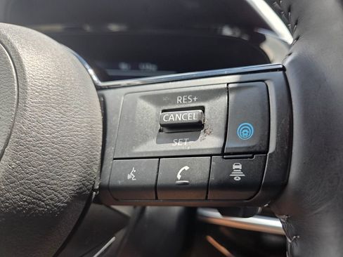 Used 2025 Nissan Pathfinder Platinum w/ Cargo Package FWD image 14
