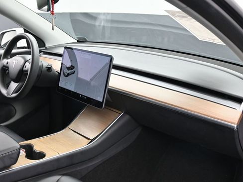 Used 2021 Tesla Model Y 2WD image 37