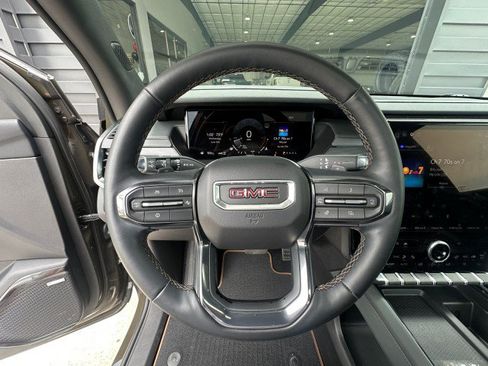 Used 2024 GMC Acadia AT4 AWD/4WD image 25