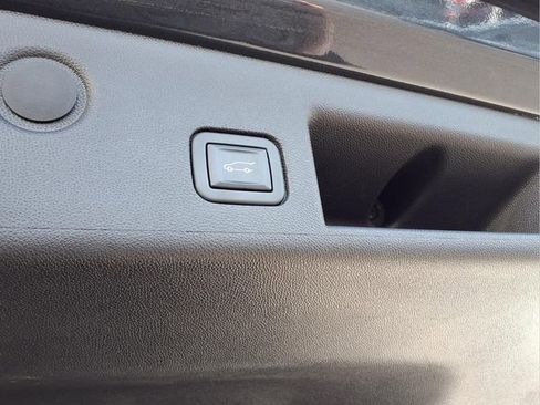 Used 2022 Chevrolet Equinox LT image 11