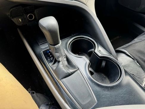 Used 2018 Toyota Camry LE FWD image 24