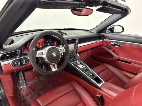 Certified 2016 Porsche 911 Targa 4S image 4
