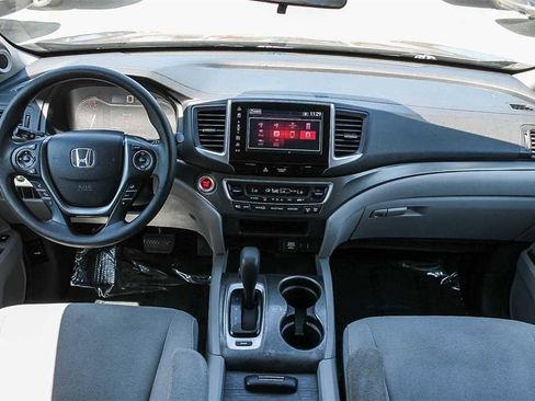 Used 2017 Honda Pilot EX image 12