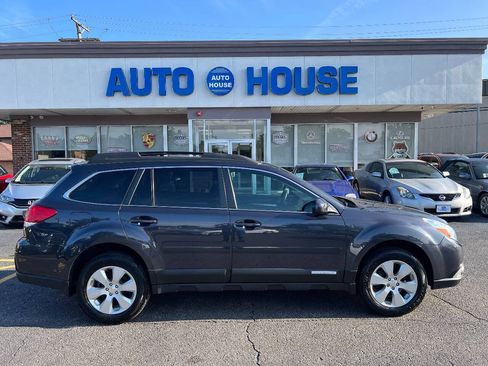 Used 2010 Subaru Outback 2.5i Premium AWD/4WD image 9