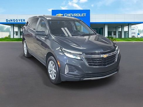 Used 2023 Chevrolet Equinox LT image 5