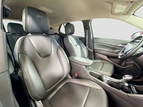 Used 2024 Buick Encore GX Sport Touring FWD image 26