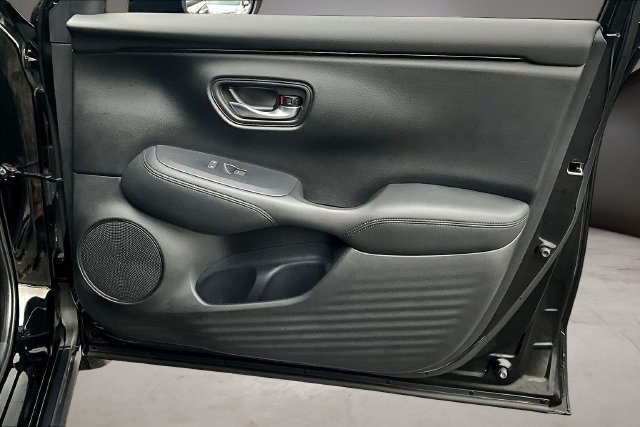 Used 2024 Honda HR-V LX image 28