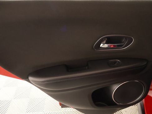 Used 2016 Honda HR-V EX image 17