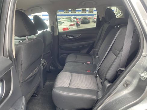 Used 2018 Nissan Rogue SV AWD/4WD image 21