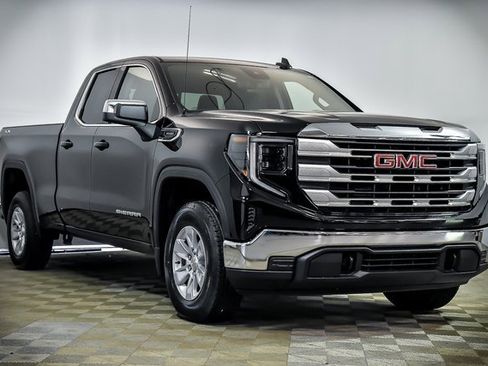 New 2025 GMC Sierra 1500 SLE w/ Preferred Package image 1