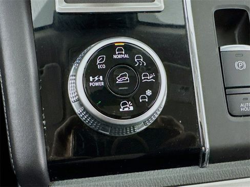 Used 2023 Mitsubishi Outlander SE image 20