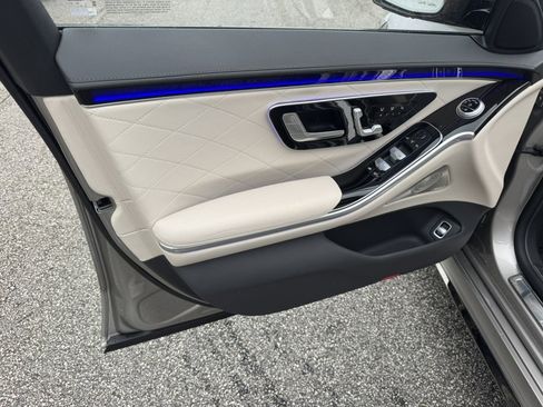 Used 2023 Mercedes-Benz S 580 4MATIC Sedan image 10