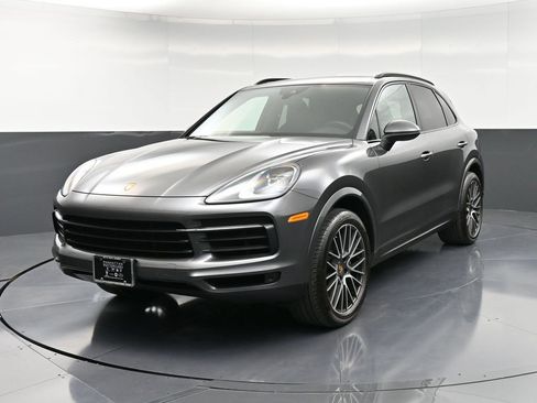 Certified 2022 Porsche Cayenne image 1