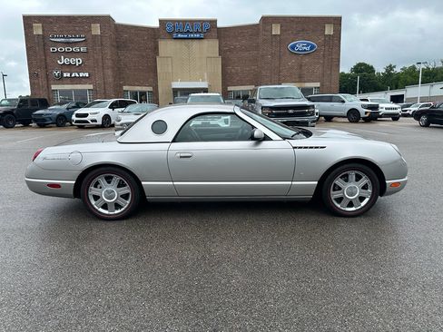 Used 2004 Ford Thunderbird RWD image 5