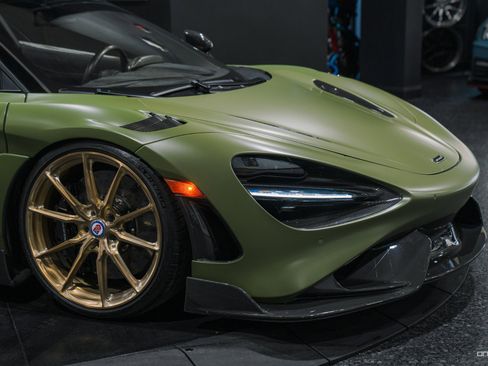 Used 2022 McLaren 765LT image 24