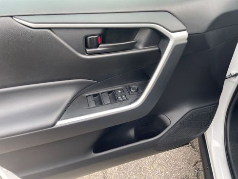 Used 2025 Toyota RAV4 LE image 20