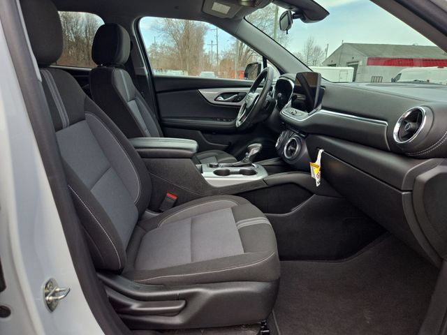 Used 2023 Chevrolet Blazer LT AWD/4WD image 25