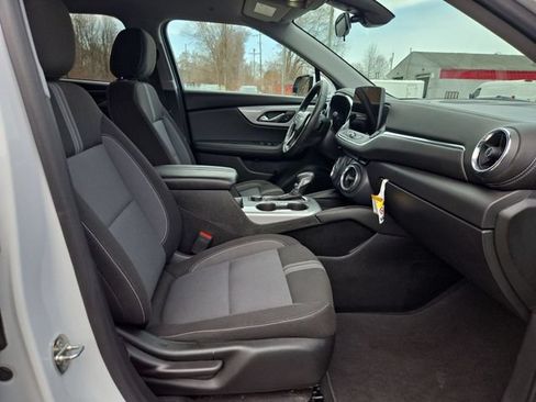 Used 2023 Chevrolet Blazer LT AWD/4WD image 25