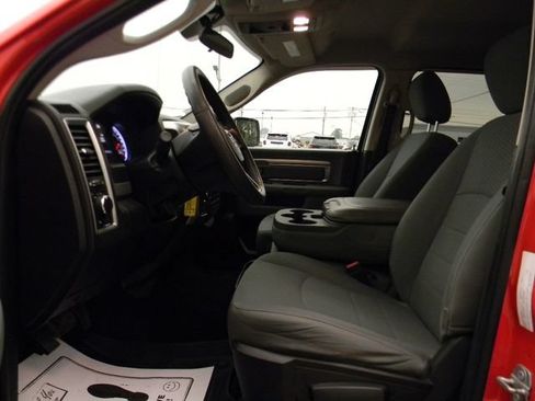 Used 2018 RAM 1500 Classic SLT AWD/4WD image 16
