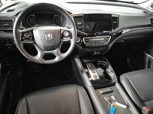 Used 2021 Honda Pilot Touring image 10