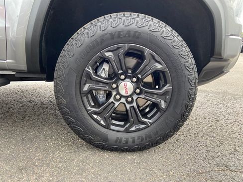 Used 2023 GMC Canyon Elevation image 9