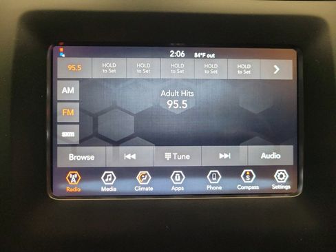 Used 2019 Jeep Cherokee Latitude Plus image 25