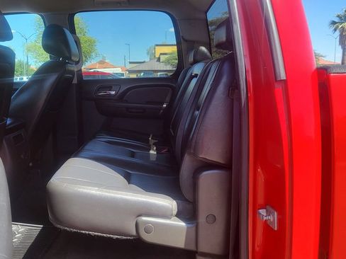 Used 2011 GMC Sierra 2500 SLT w/ SLT Convenience Package AWD/4WD image 23