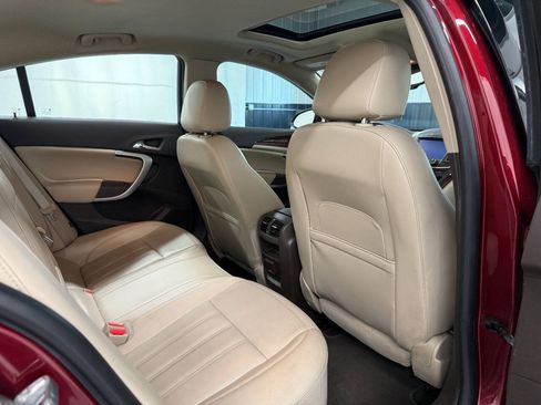 Used 2017 Buick Regal Premium w/ Driver Confidence Package #1 FWD image 10