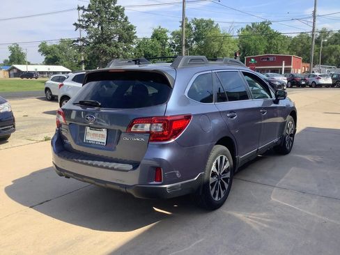 Used 2016 Subaru Outback 2.5i Limited AWD/4WD image 9