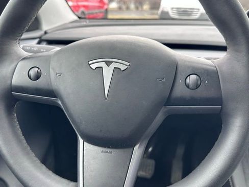 Used 2023 Tesla Model Y Long Range image 12