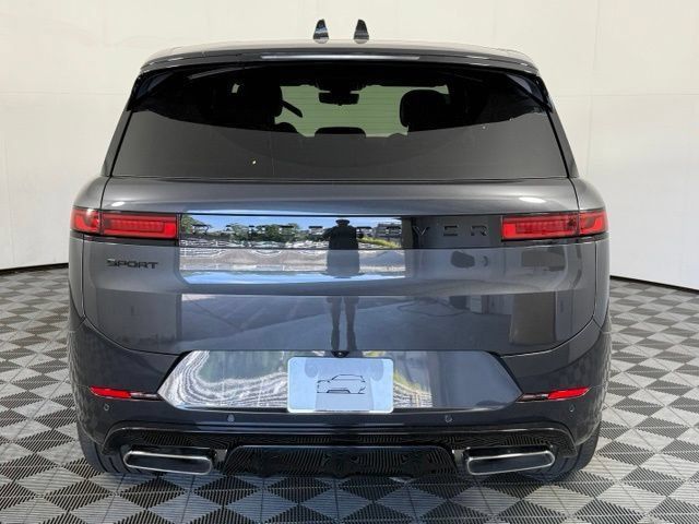 New 2027 Land Rover Range Rover Sport Dynamic SE AWD/4WD image 7