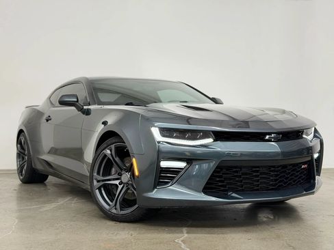 Used 2016 Chevrolet Camaro SS RWD image 1