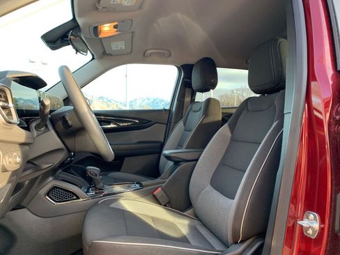 Used 2025 Chevrolet TrailBlazer LT w/ Driver Confidence Package image 24