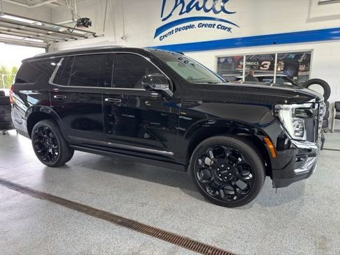 Used 2025 GMC Yukon Denali Ultimate AWD/4WD image 14