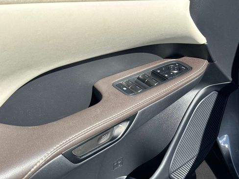 Used 2025 Lexus RX 450h AWD w/ Luxury Package image 20