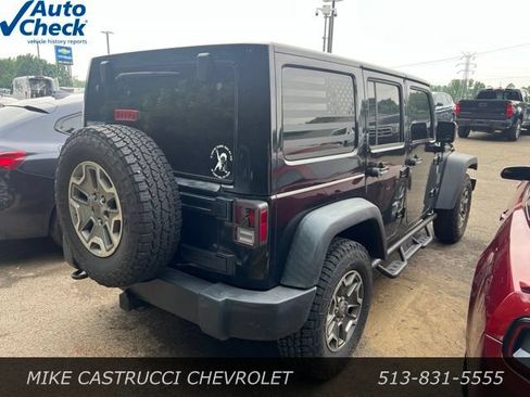 Used 2015 Jeep Wrangler Unlimited Rubicon AWD/4WD image 3