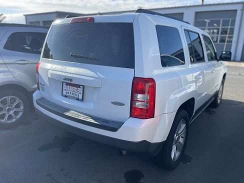 Used 2016 Jeep Patriot Latitude image 4