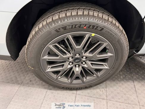 New 2026 Ford Expedition Max Platinum w/ Stealth Appearance Package AWD/4WD image 15