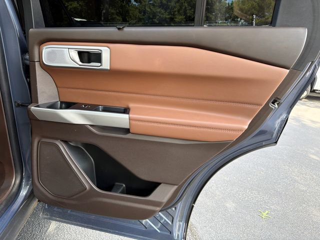 Used 2021 Ford Explorer King Ranch w/ Premium Technology Package AWD/4WD image 16