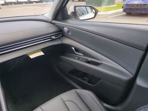 New 2026 Hyundai Elantra Limited image 18