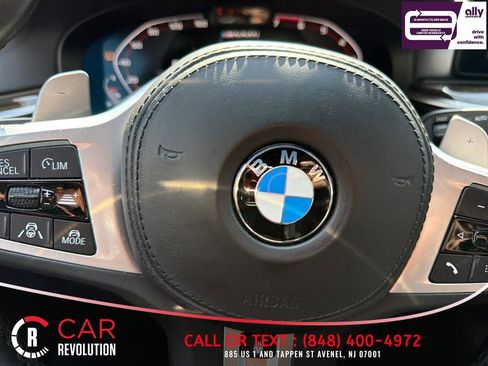 Used 2022 BMW M550i xDrive image 22